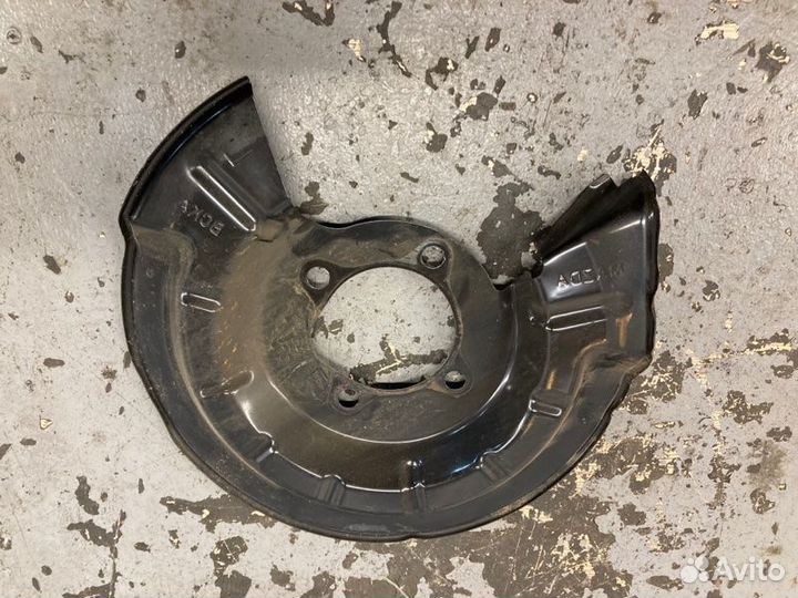 Защита ступицы задняя левая Mazda Mazda3 BP