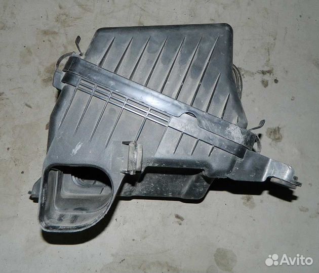 Корпус воздушного фильтра Kia Magentis 1