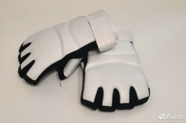 Перчатки почти новые детские размер S в идеале