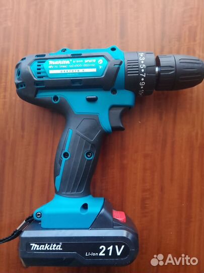 Шуруповерт makita