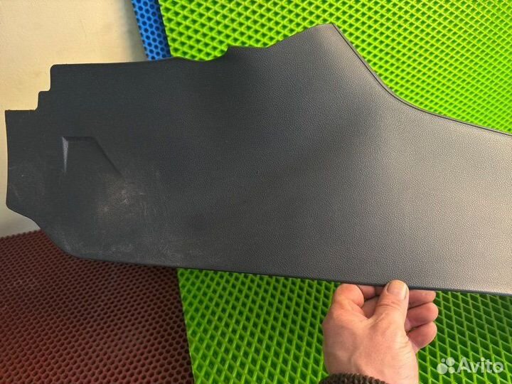 Консоль центральная Skoda Fabia fabia хэтчбек II