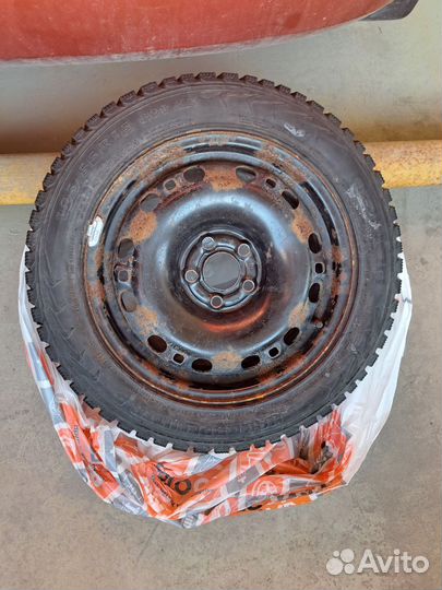 Комплект зимних шипованных колёс на Шкода Фабия