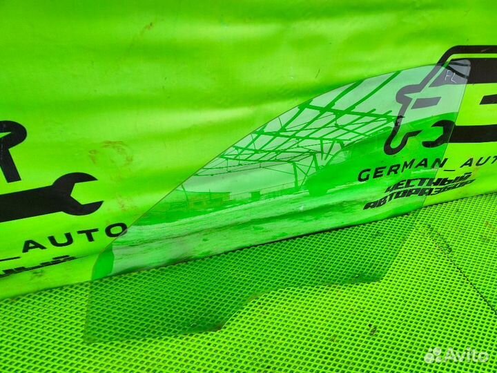 Стекло передней левой двери Skoda Octavia A5