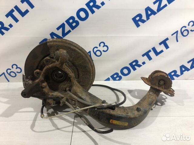 Поворотный кулак задний левый BMW X3 e83 2.5 ат 25