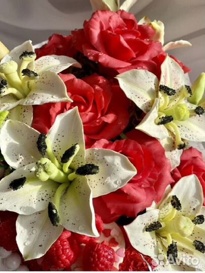 Цветы из шоколада ручной работы