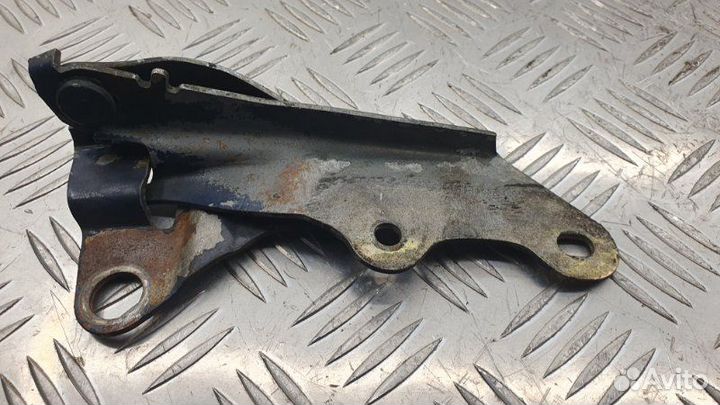 Петля капота Mazda Tribute внедорожник 2 2002