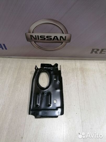 Рамка кузова Панель перед Телевизор Nissan almera