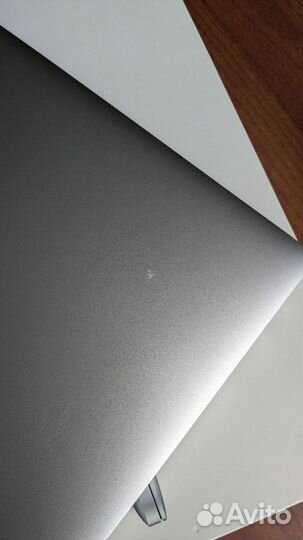 Macbook pro 13 2015 i5 8/256