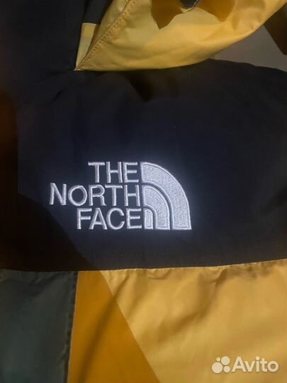 Пуховик Tnf x Supreme statue of liberty желтая