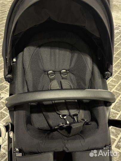 Прогулочная коляска stokke trailz черная
