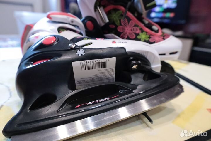 Коньки, лыжные ботинки