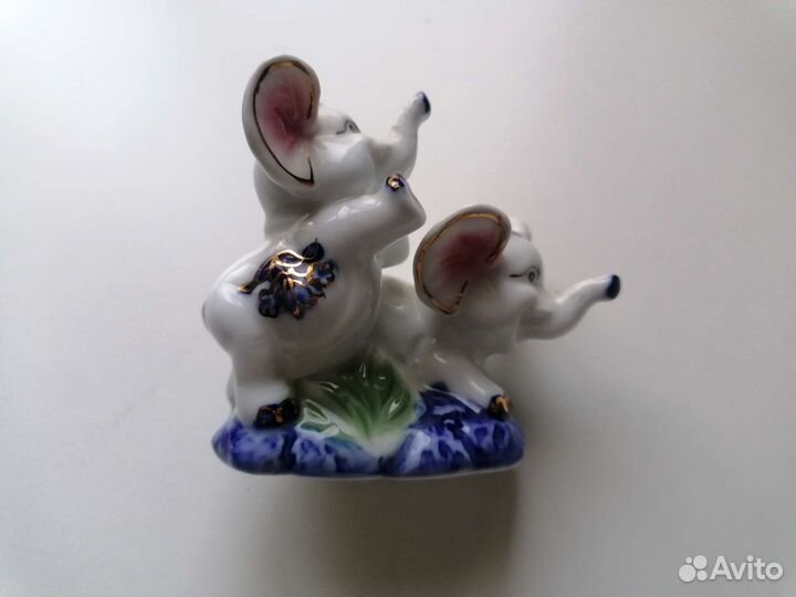 Фарфоровые статуэтки Заяц Слон Собака Овечка Тигр