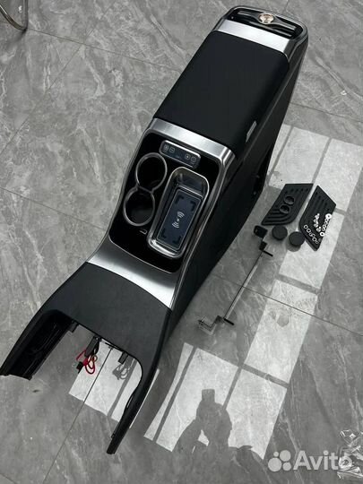 Подлокотник с холодильником mercedes V Class W447