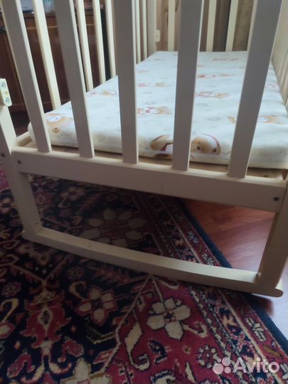 Детская кроватка