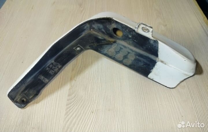 Брызговик задний правый Toyota Camry V55 V50