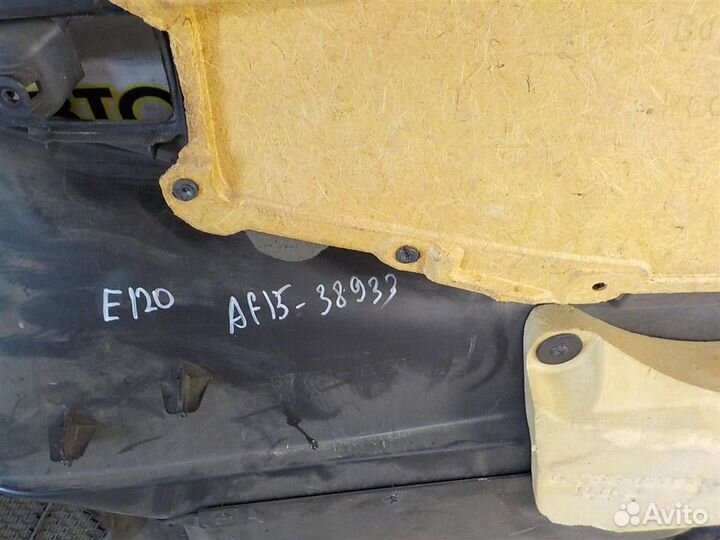 Обшивка двери передней левой Toyota Corolla (E120