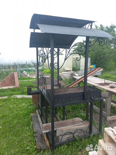 Мангал с печью под казан и крышей