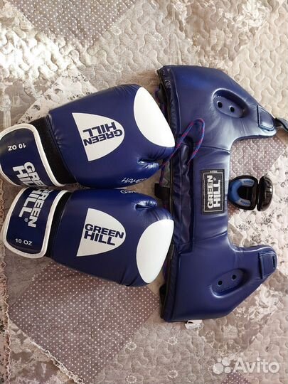 Боксерские перчатки