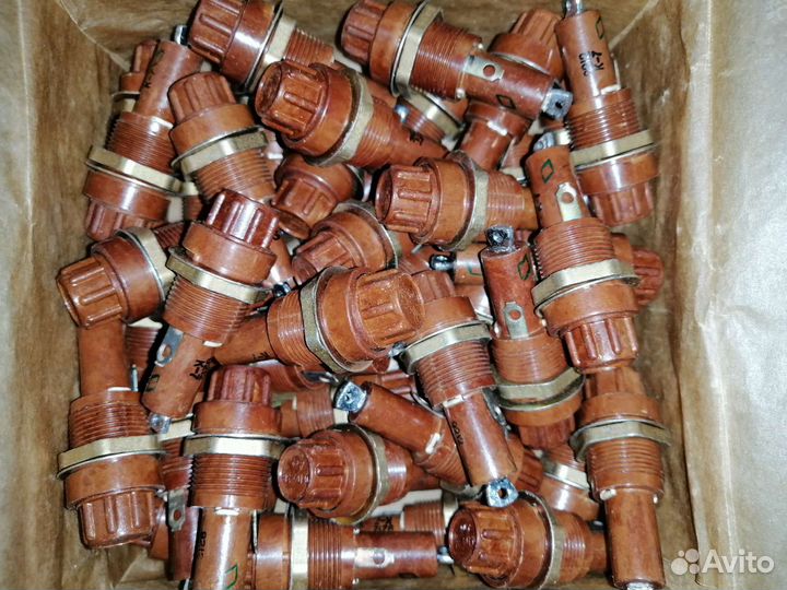 Держатель вставки плавкой Двп4-3в