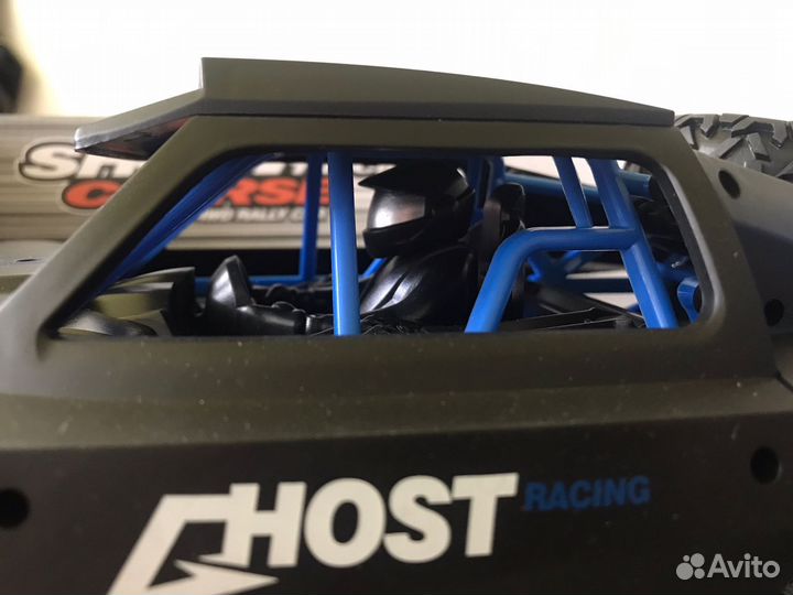 Машина 4WD на радиоуправлении