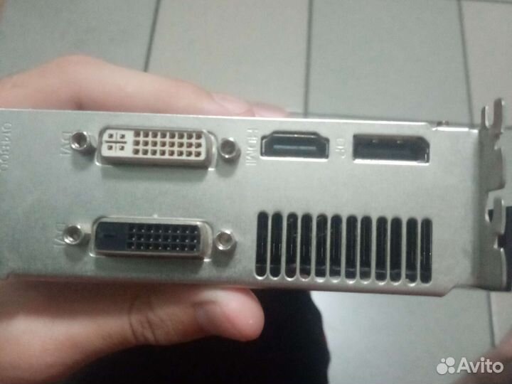 Видеокарта Radeon HD 6950, рабочая