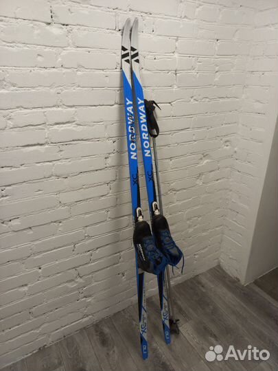 Беговые лыжи