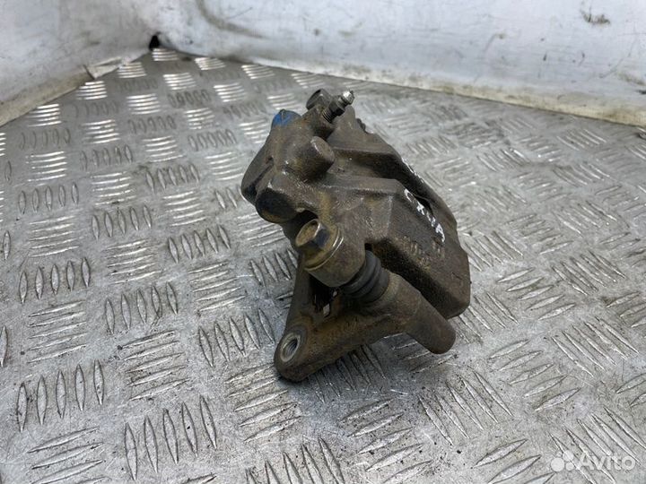 Суппорт тормозной задний правый Mitsubishi