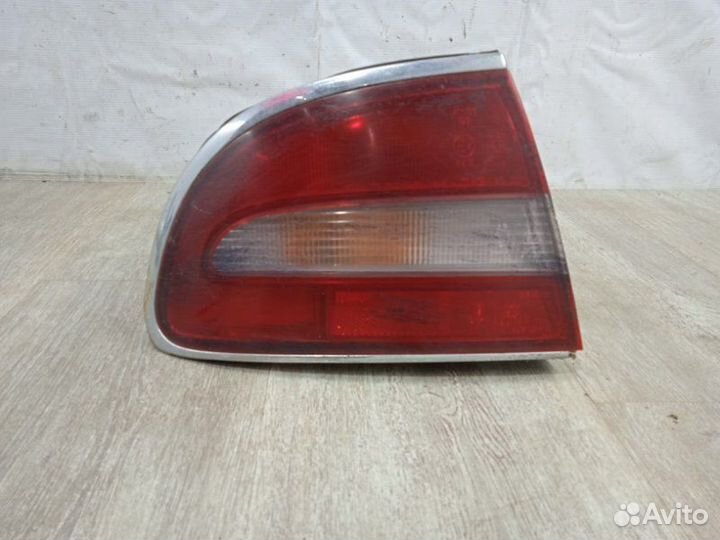 Фонарь задний задний левый Mitsubishi Galant 7