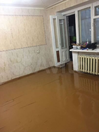 2-к. квартира, 50 м², 1/9 эт.