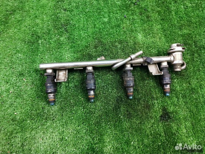 Топливная рампа Ауди А4 Б5 Пассат Б5