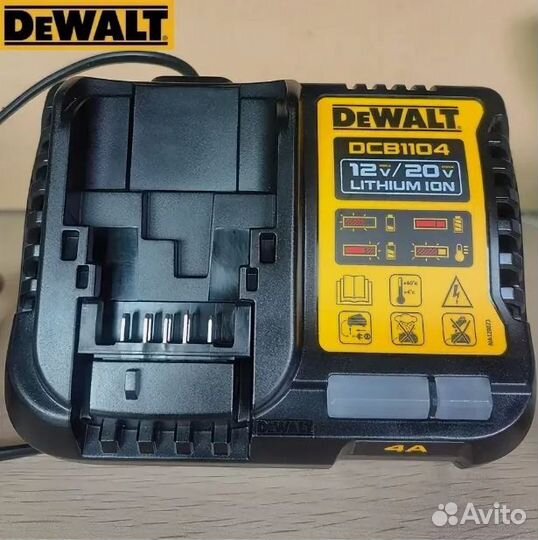 Зарядное устройство dewalt, 12/18 В, 4 А, DCB1104