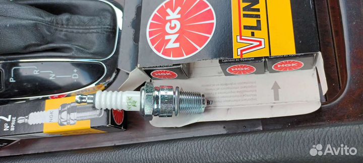 Свечи зажигания NGK BPR6E 4шт