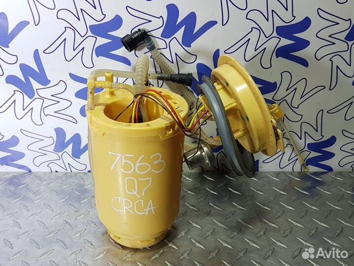 Насос топливный электрический правый Audi Q7 4L