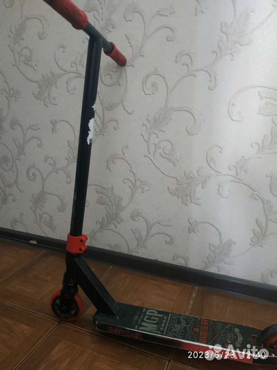 Трюковой самокат