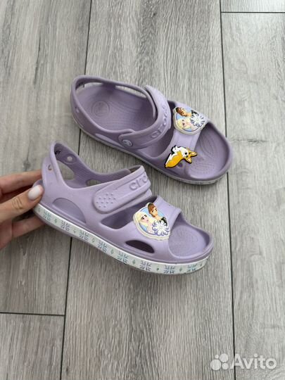 Сандалии crocs С18