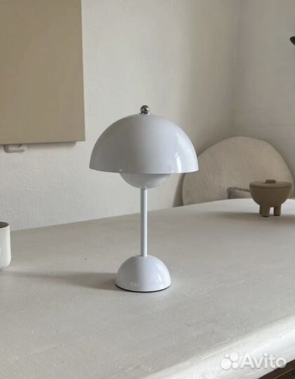 Лампа настольная светодиодная беспроводная ночник