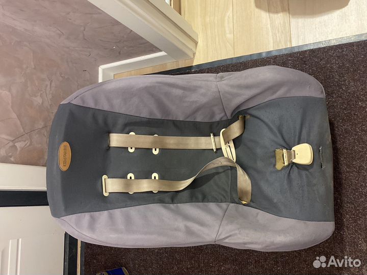 Автомобильное кресло