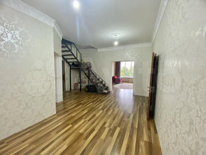 Дом 170 м² на участке 5,5 сот.