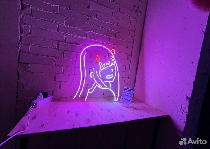 Рекламная вывеска неон