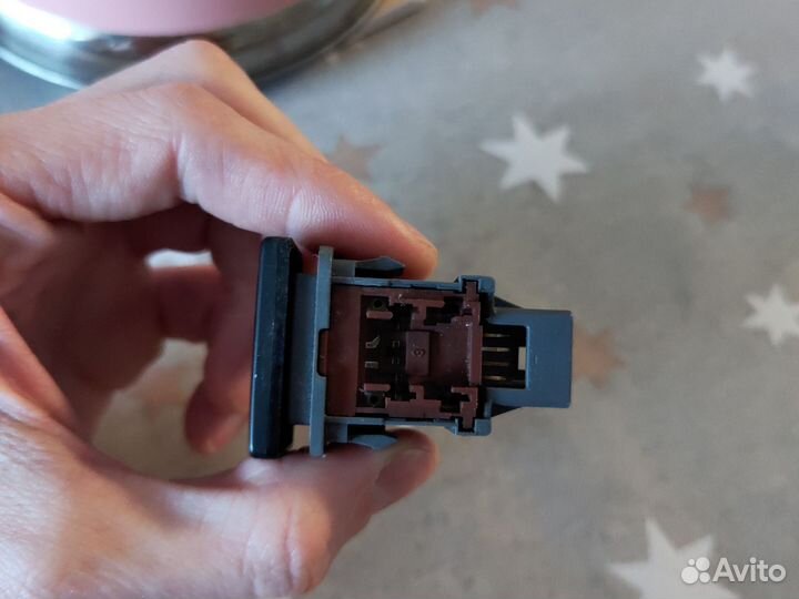 Кнопка антипробуксовочной сист. Corolla/auris E150