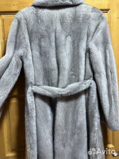 Шуба из голубой норки