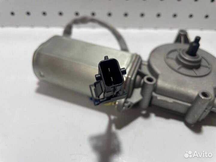 Мотор стеклоподъемника левый Renault Daf Premium