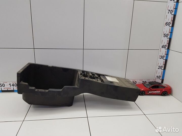 Крышка аккумулятора (BMW X6)