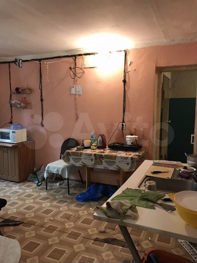 Комната 13 м² в 8-к., 3/9 эт.