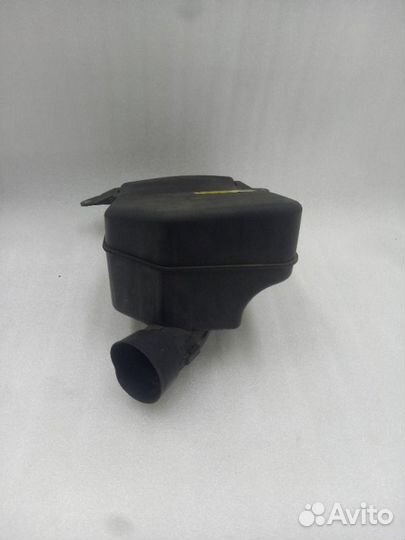 Воздухозаборник воздушного фильтр передний Toyota