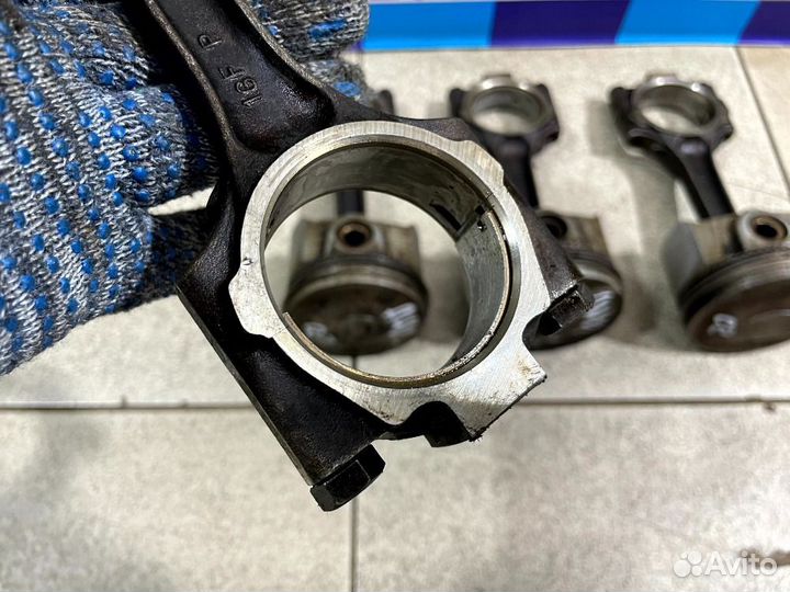 Поршень с шатуном Chery Amulet A15