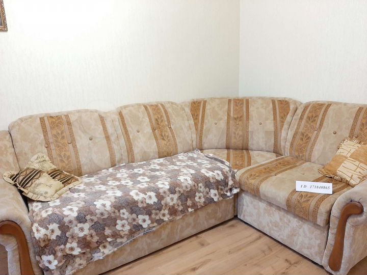 2-к. квартира, 52 м², 1/9 эт.