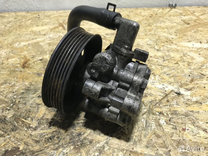 Насос гура Hyundai Tucson JM D4EA 2.0 crdi