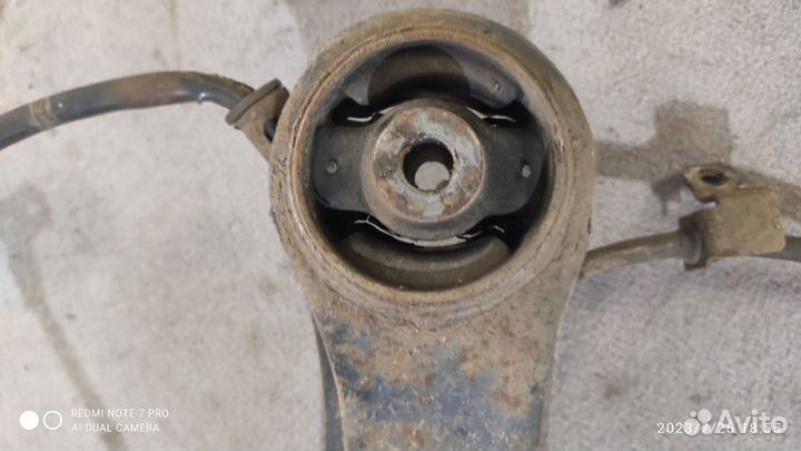 Задний рычаг Mitsubishi Carisma DA1A 1997 4x100