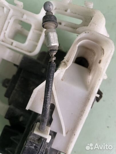 Замок двери передний левый hyundai i30